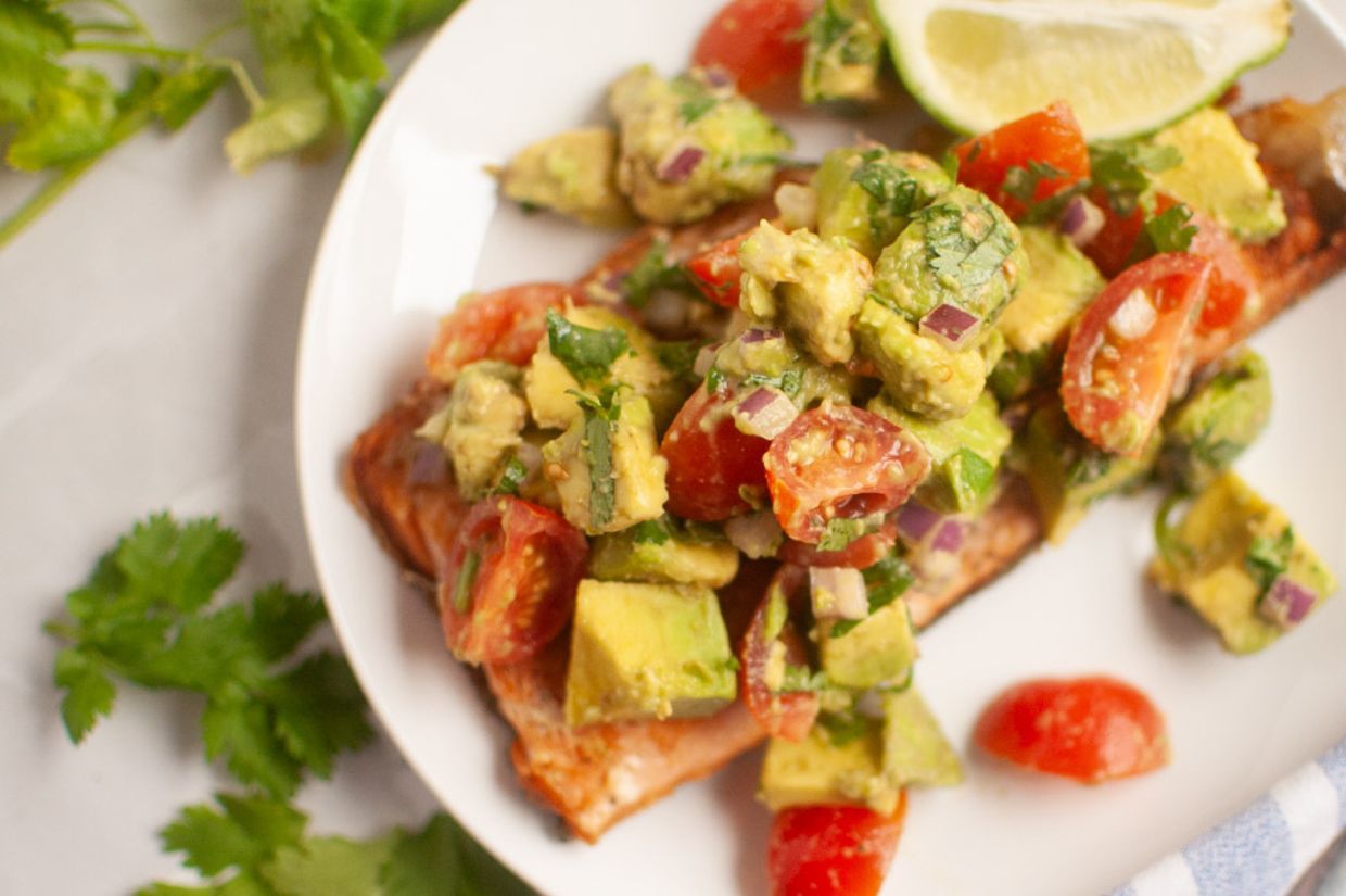 Minute Dinner: Seared Salmon with Fresh Avocado Salsa